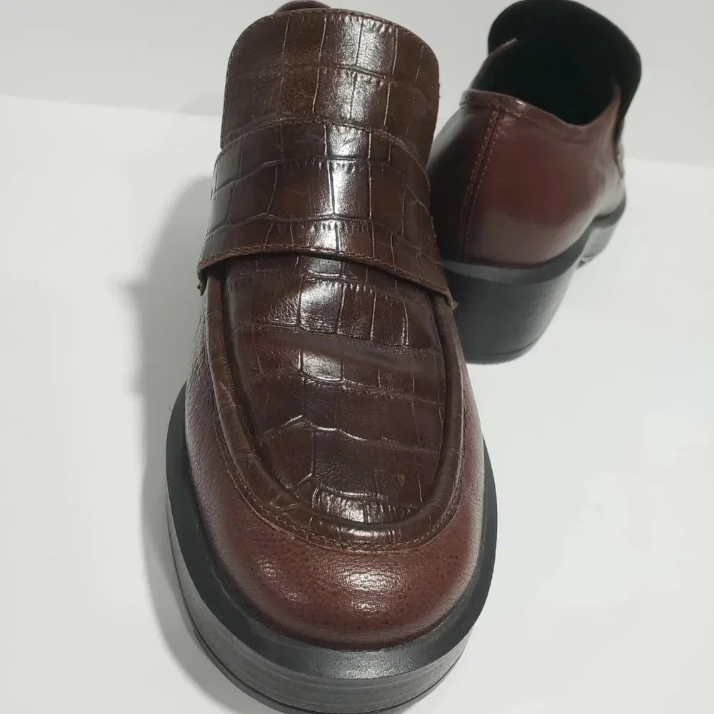 Womans Geox Respira Block Heel Brown Italian Patent Chunky Shoes Size 40 - Picture 2 of 8